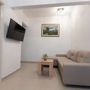 Le Floor Saloniki